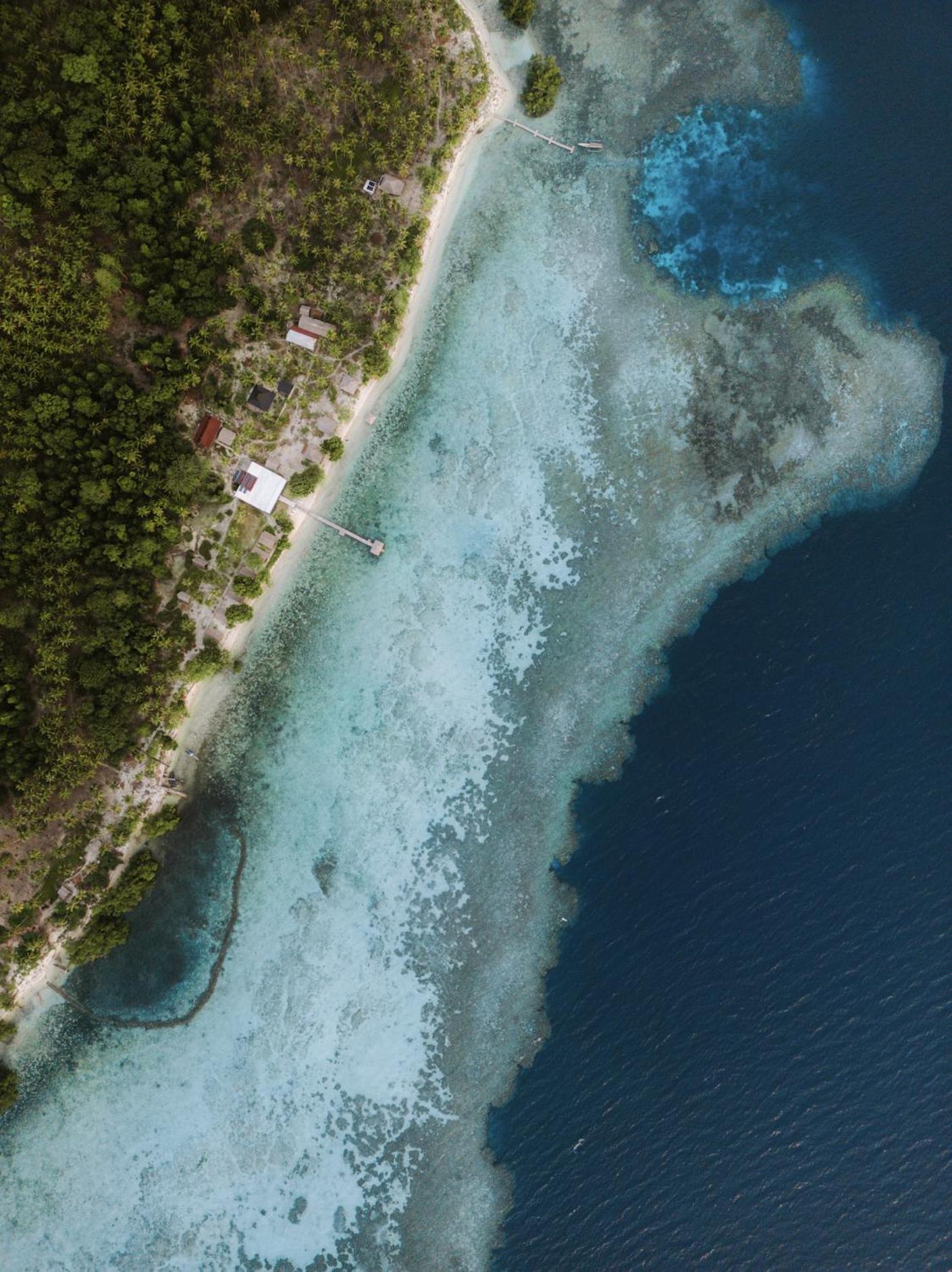 Reconnect - Private Island Resort & Dive Center Togean - Buka Buka Island Ampana Exteriör bild