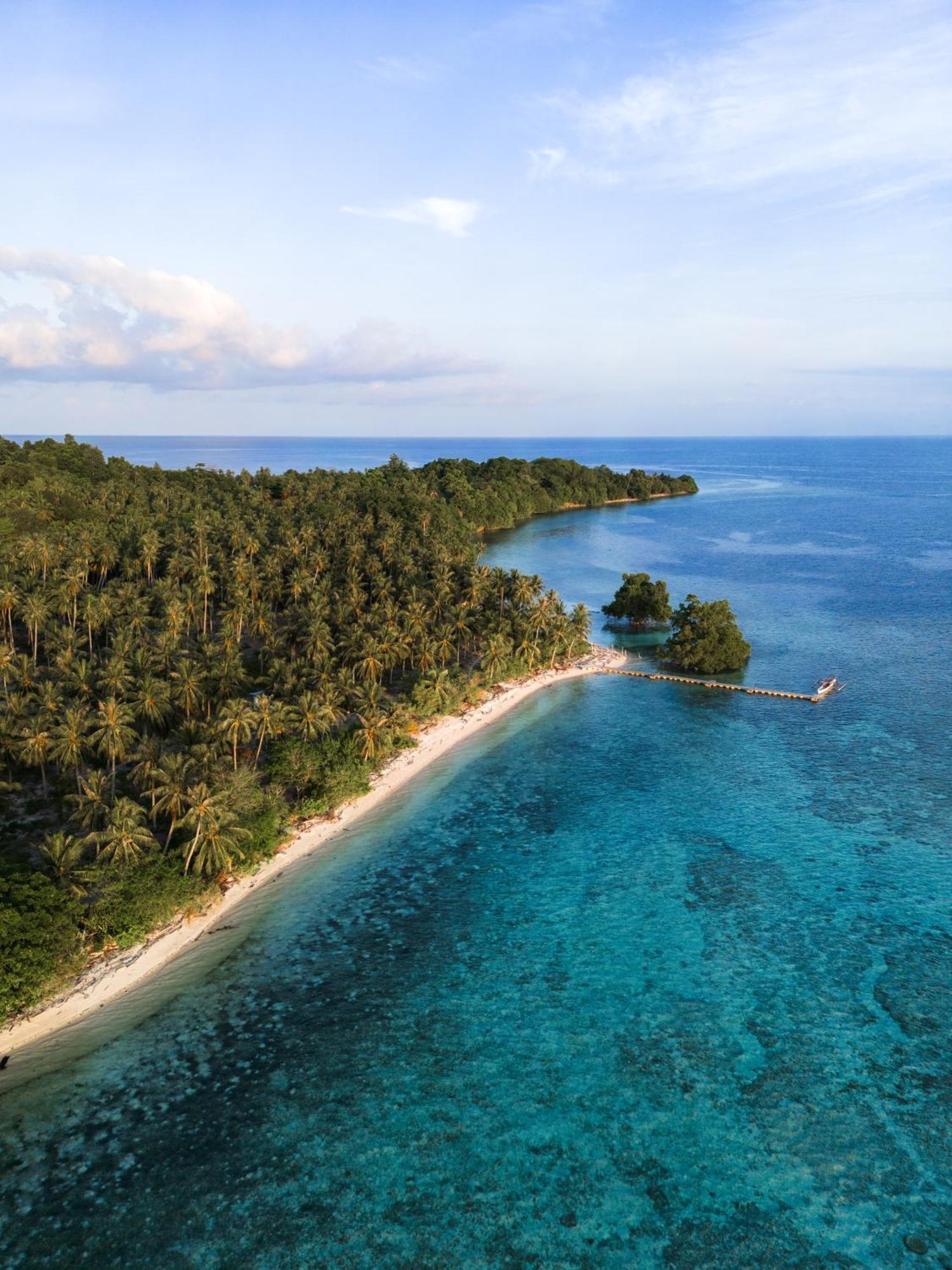 Reconnect - Private Island Resort & Dive Center Togean - Buka Buka Island Ampana Exteriör bild